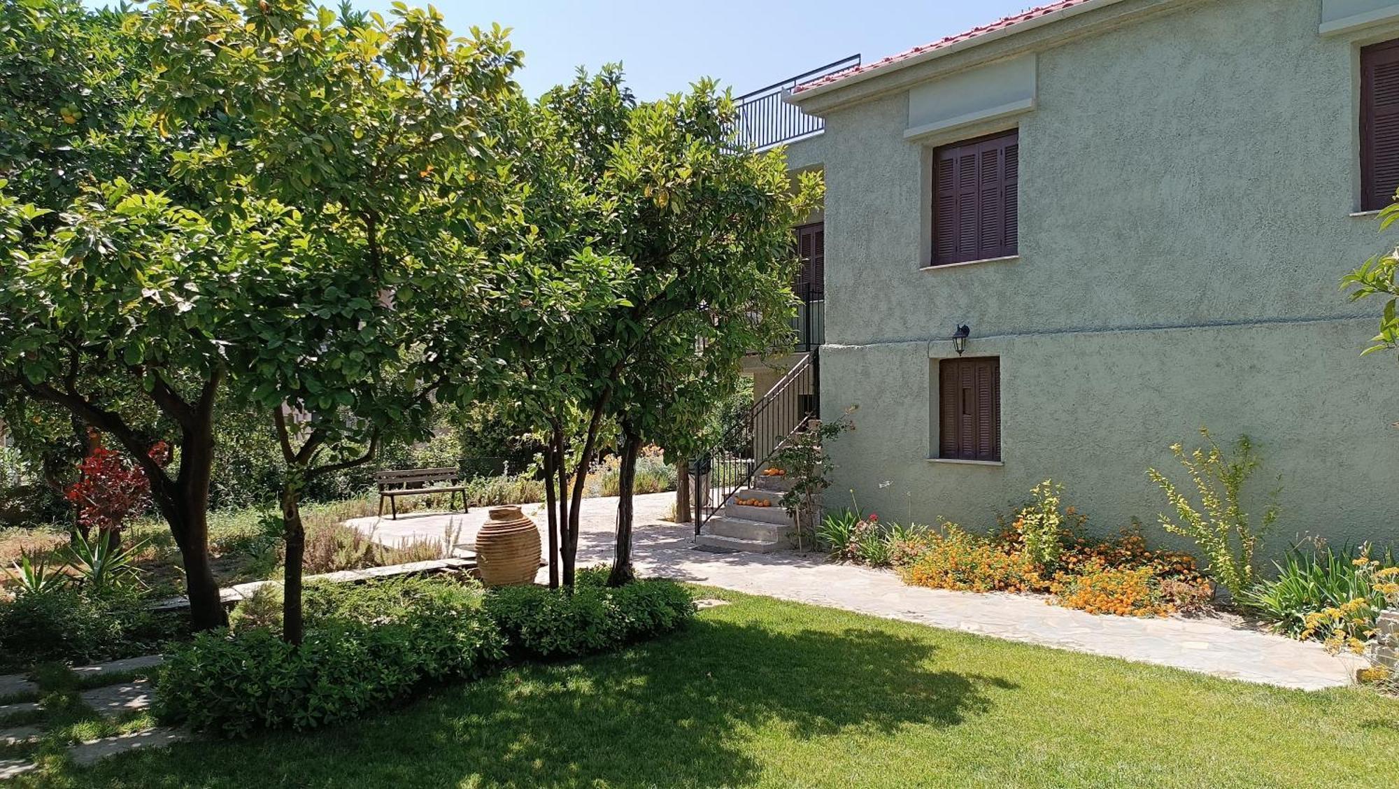 Willa Betty'S Garden House Néa Ankhíalos Zewnętrze zdjęcie